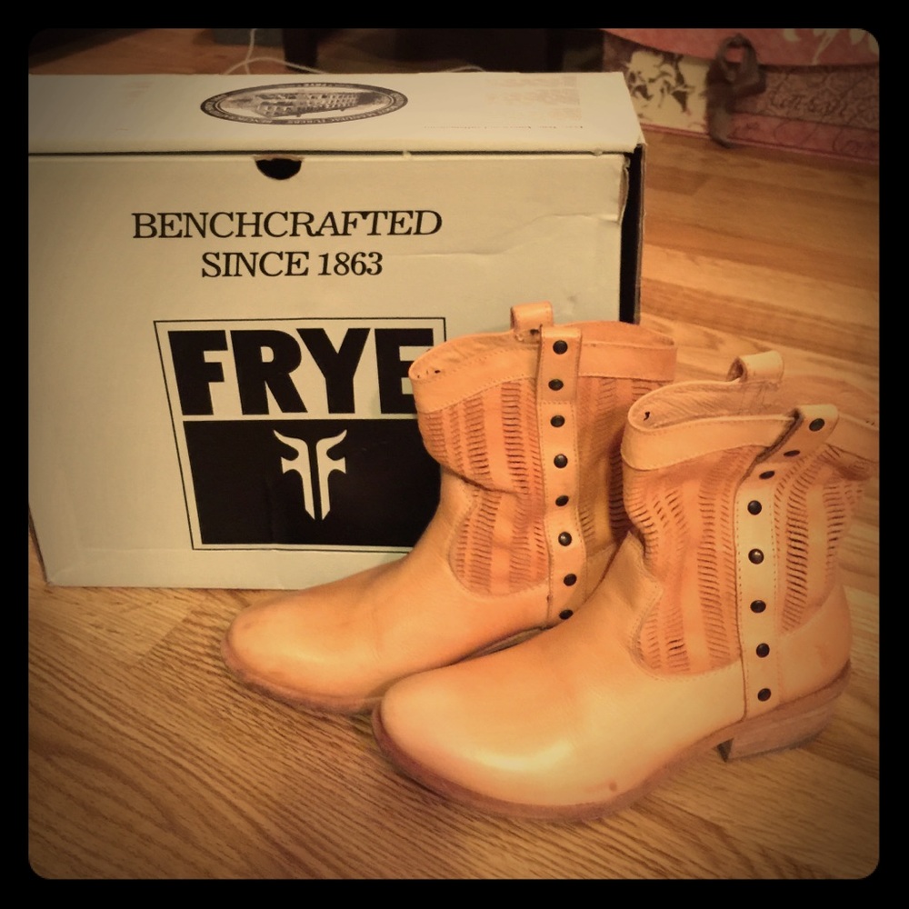 Frye Cardin short studded boot